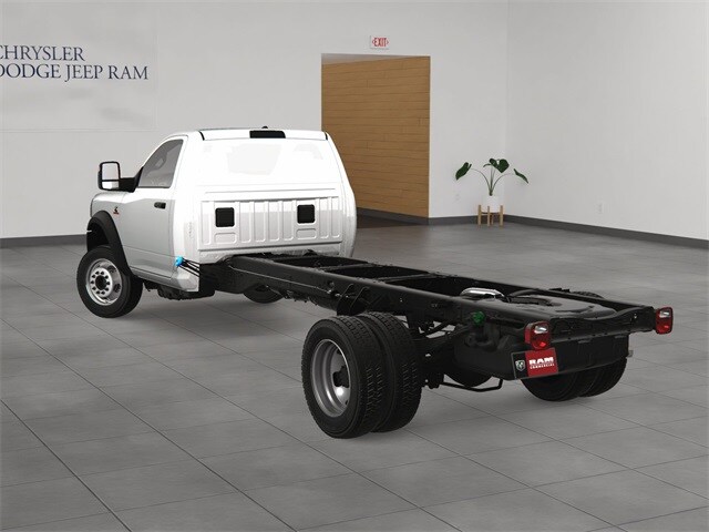 2024 Ram 5500 Tradesman photo 4