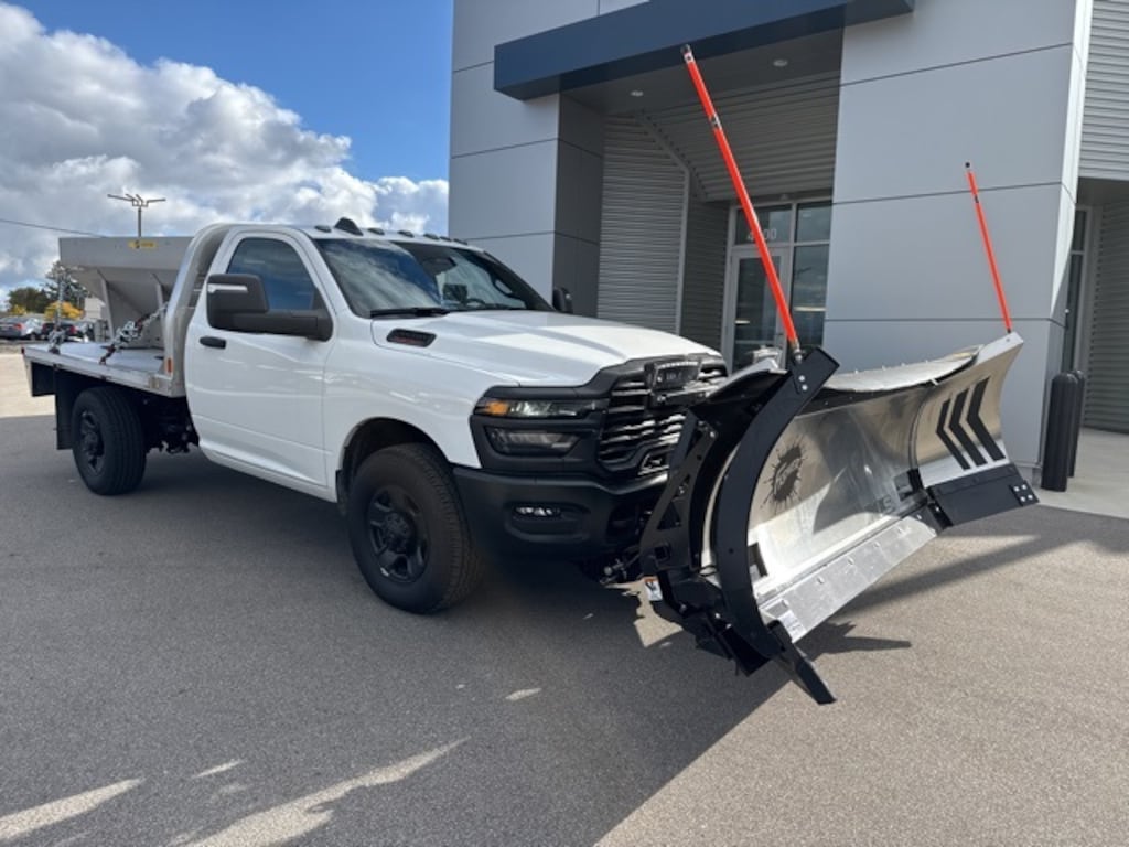 New 2025 Ram 3500 Chassis Cab 3500 TRADESMAN CHASSIS REGULAR CAB 4X4 60' CA Pickup