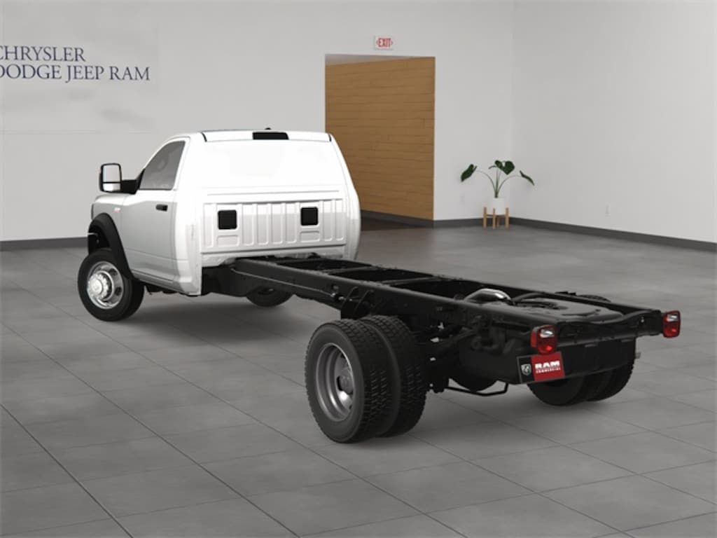 New 2024 Ram 4500 Chassis Cab 4500 SLT CHASSIS REGULAR CAB 4X4 120' CA Pickup