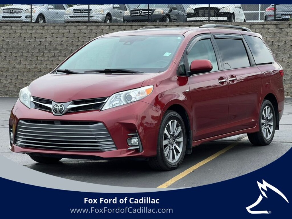 Used 2020 Toyota Sienna XLE Minivan/Van
