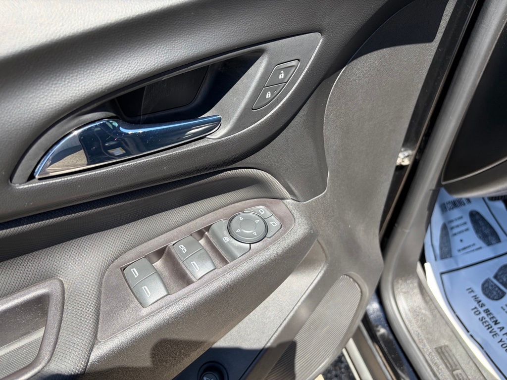 2022 Chevrolet Equinox RS - Photo 23