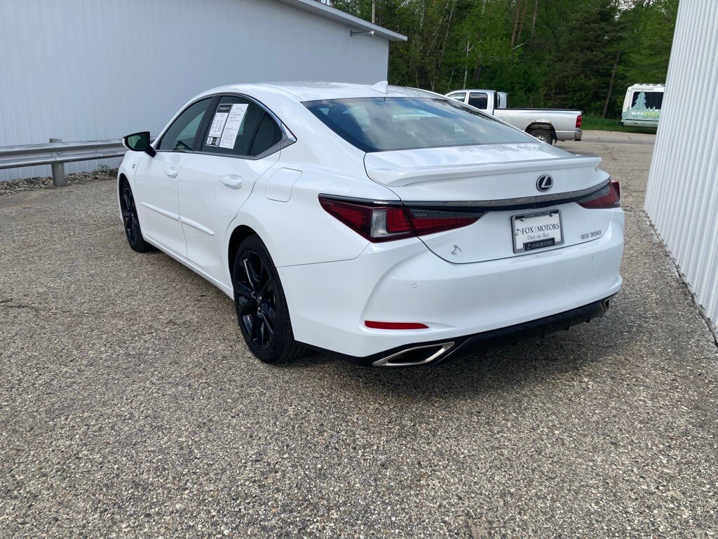 2023 Lexus ES 350 F SPORT photo 3
