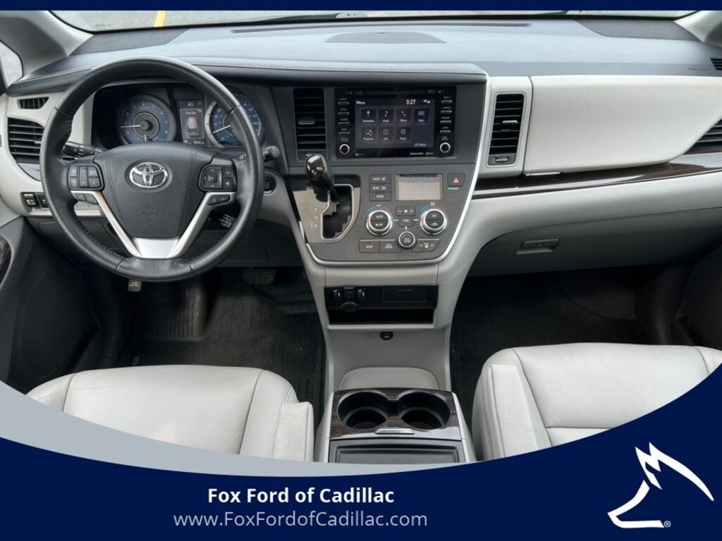 Used 2020 Toyota Sienna XLE Minivan/Van