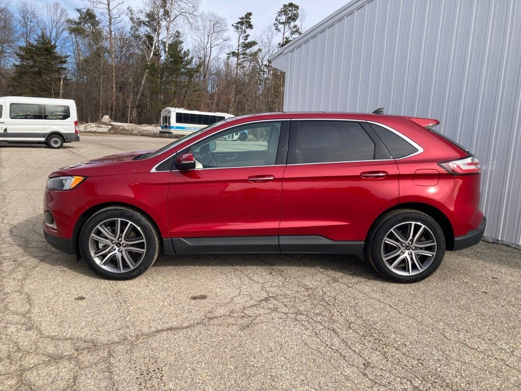 Used 2023 Ford Edge Titanium SUV