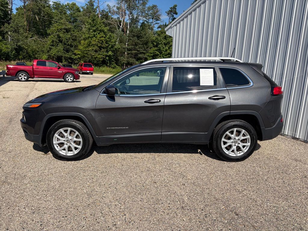 Used 2016 Jeep Cherokee Latitude with VIN 1C4PJMCB0GW330955 for sale in Reed City, MI