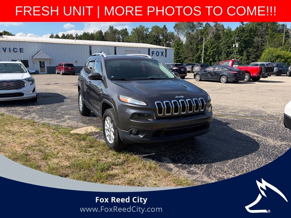 Used 2016 Jeep Cherokee Latitude SUV