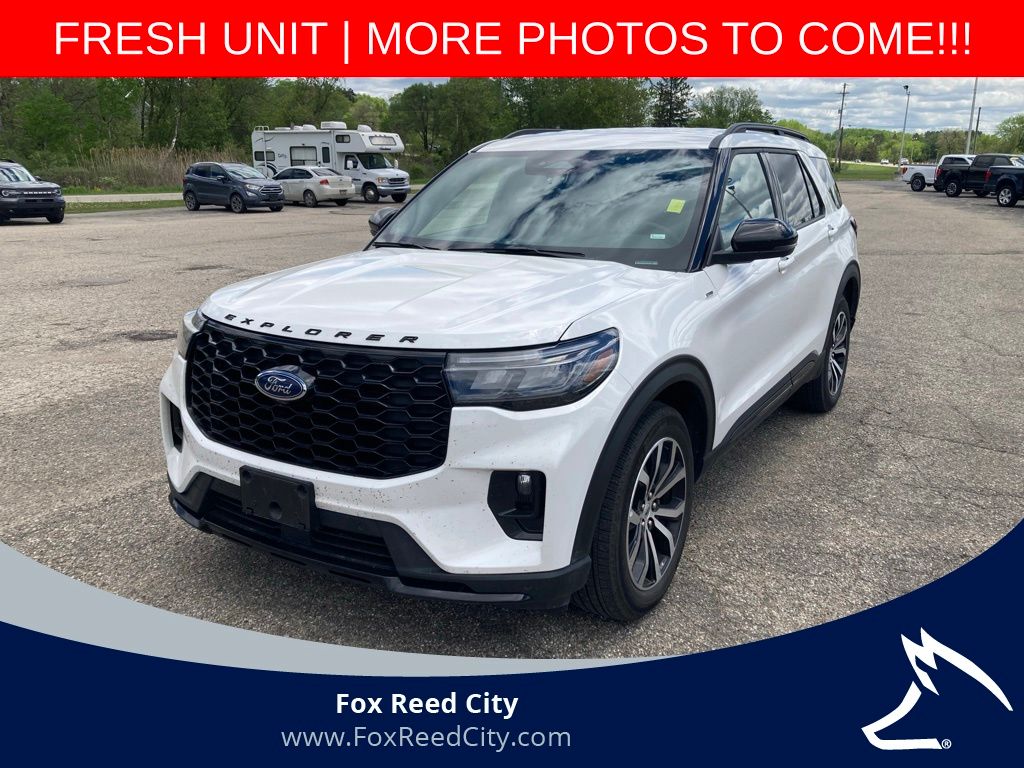 2025 Ford Explorer ST-LINE 4WD (PL535)'s photo