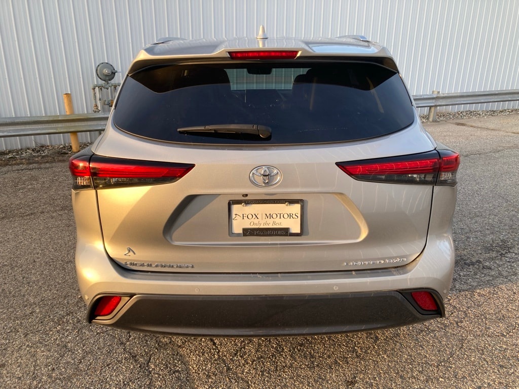 Used 2023 Toyota Highlander Limited SUV