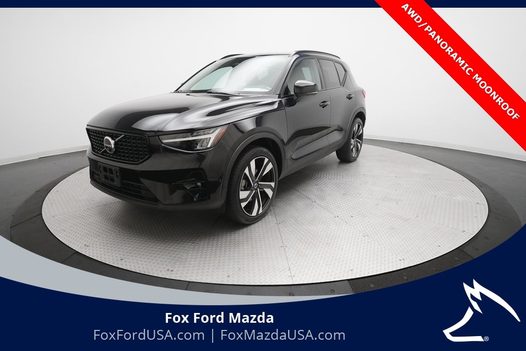 Used 2024 Volvo XC40 B5 Plus Dark Theme SUV