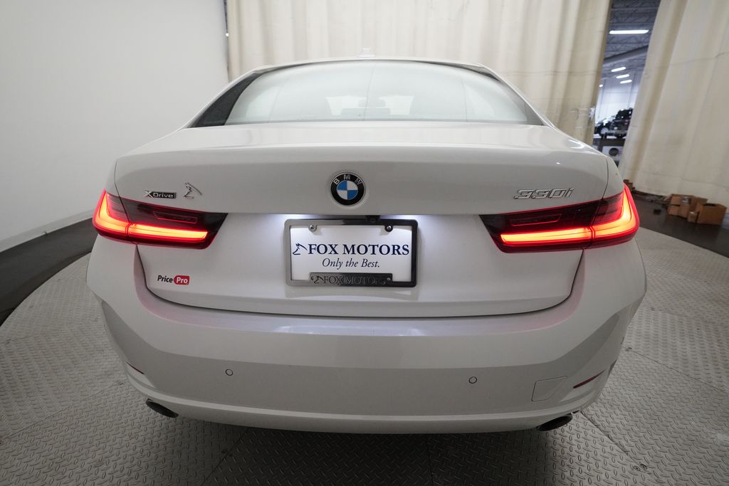 2024 BMW 3 Series 330i - Photo 25