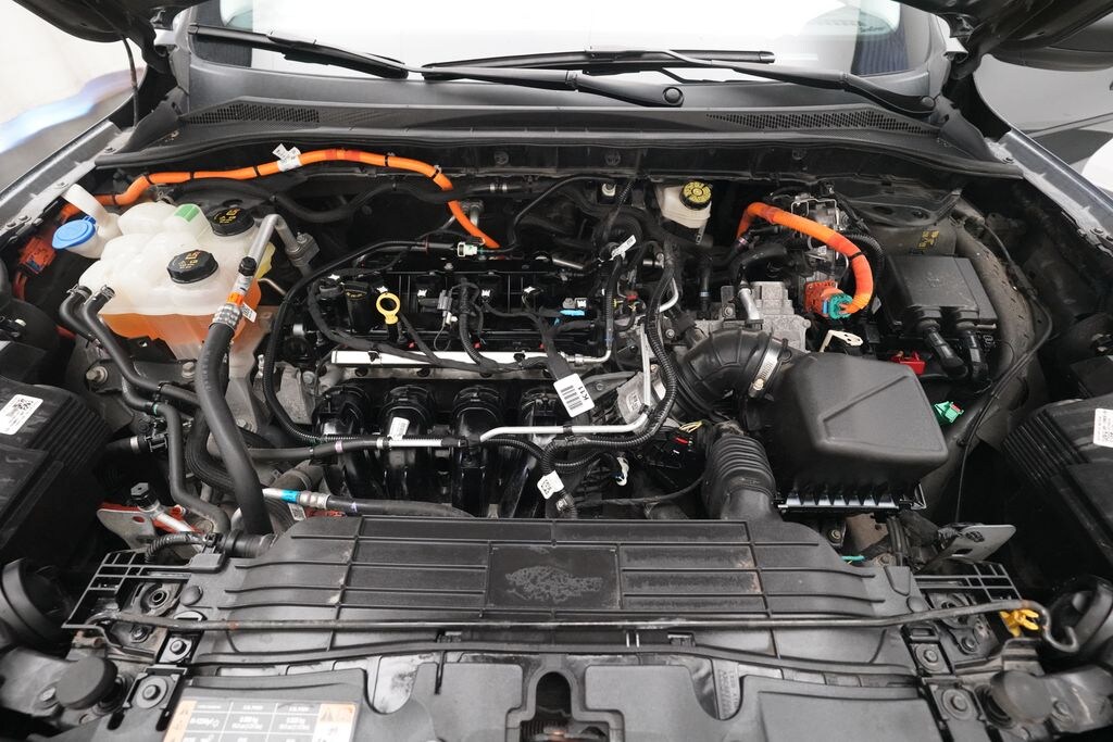 Used 2022 Ford Escape Hybrid SE SUV