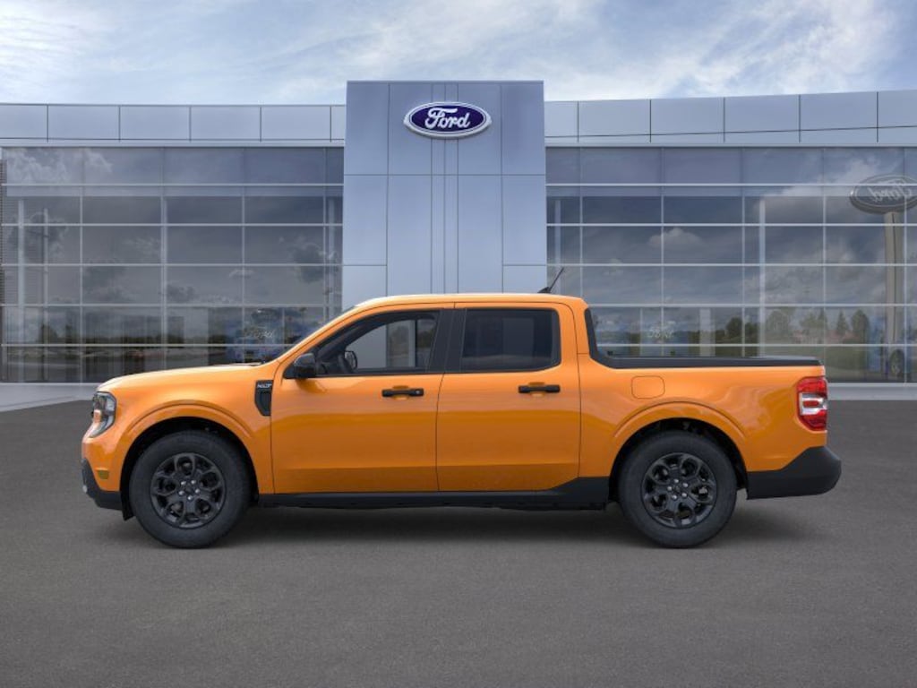 New 2026 Ford Maverick XLT 4D Crew Cab