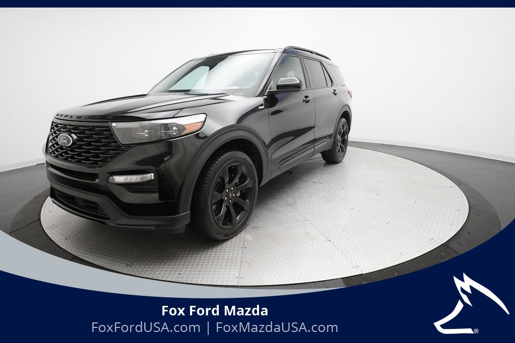 2023 Ford Explorer ST-LINE's photo
