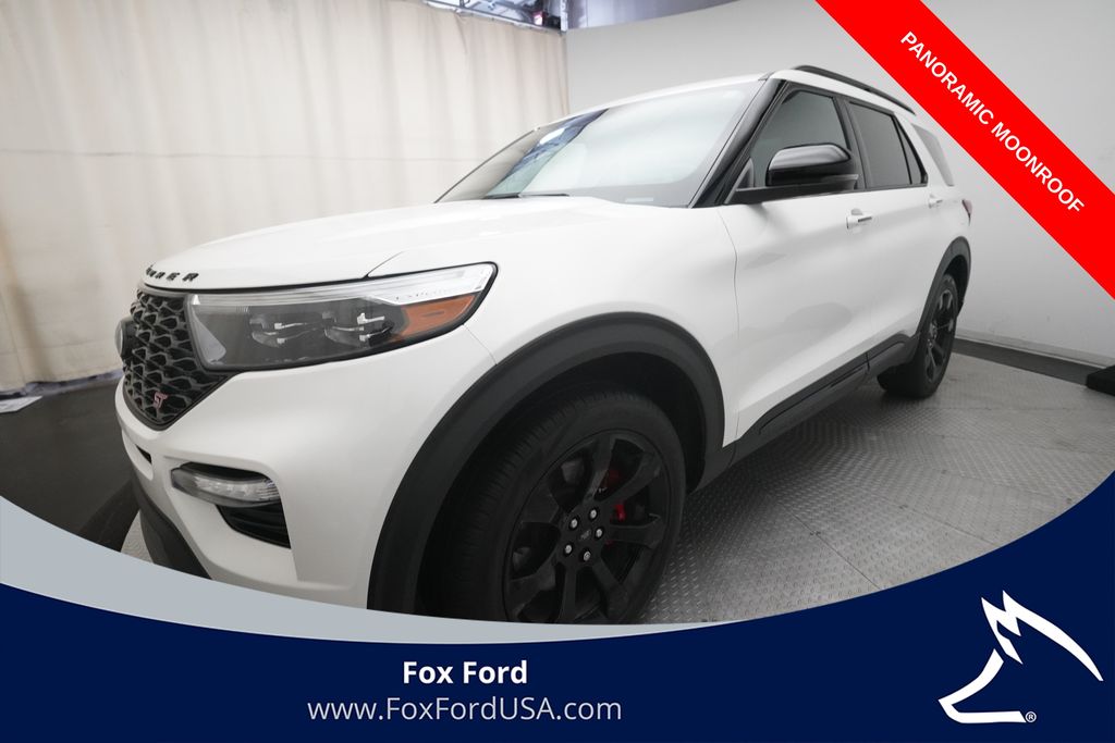 2023 Ford Explorer ST 4WD's photo