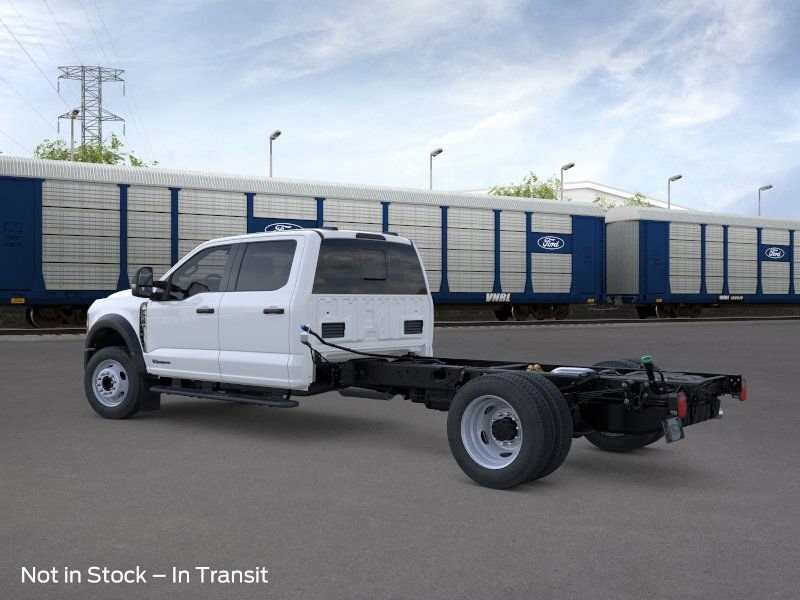 2026 Ford F-550 photo 2