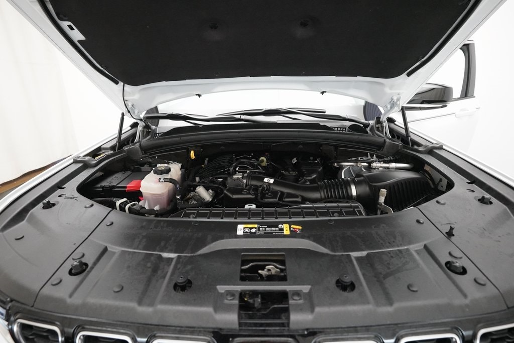 Used 2024 Jeep Grand Cherokee Limited SUV