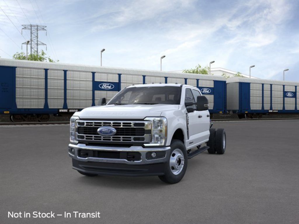 New 2026 Ford F-350SD XL 4D Crew Cab/Chassis