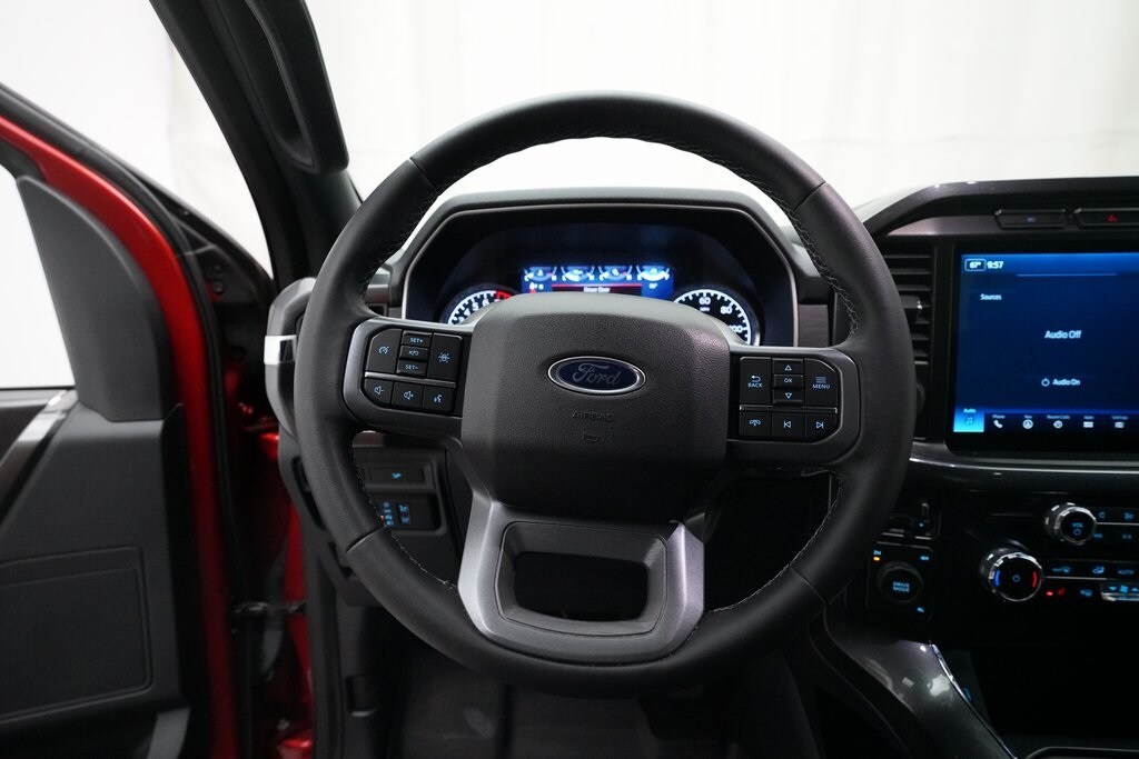 2023 Ford F-150 XLT photo 3