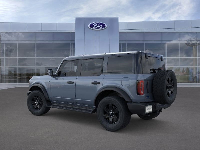2025 Ford Bronco Outer Banks photo 3