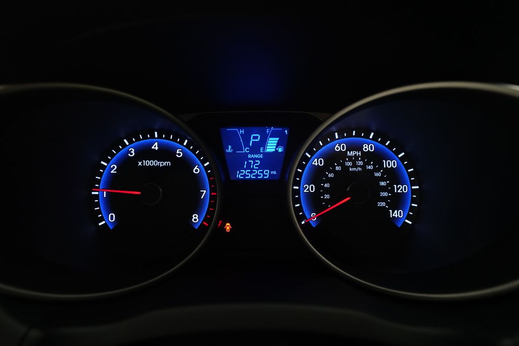 Used 2015 Hyundai Tucson SE with VIN KM8JUCAG3FU997983 for sale in Kentwood, MI