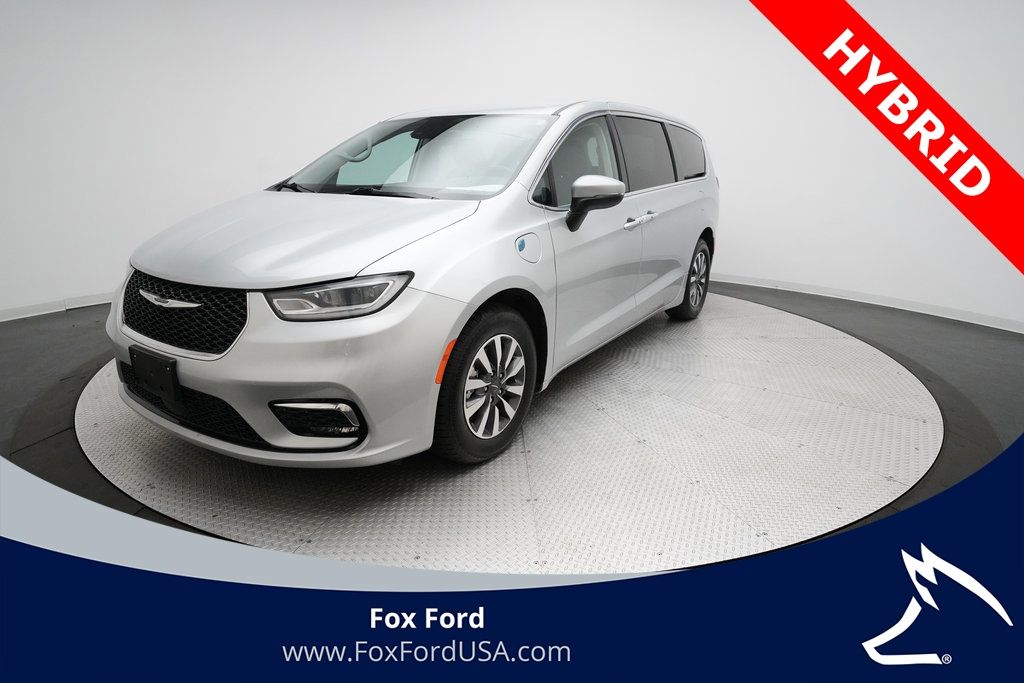 2023 Chrysler Pacifica Hybrid Touring L