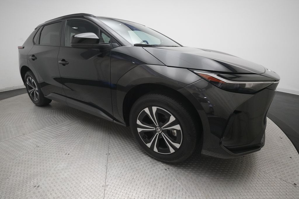 2024 Toyota bZ4X XLE - Photo 36