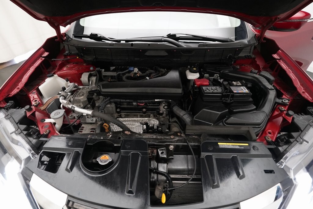2020 Nissan Rogue SV photo 3