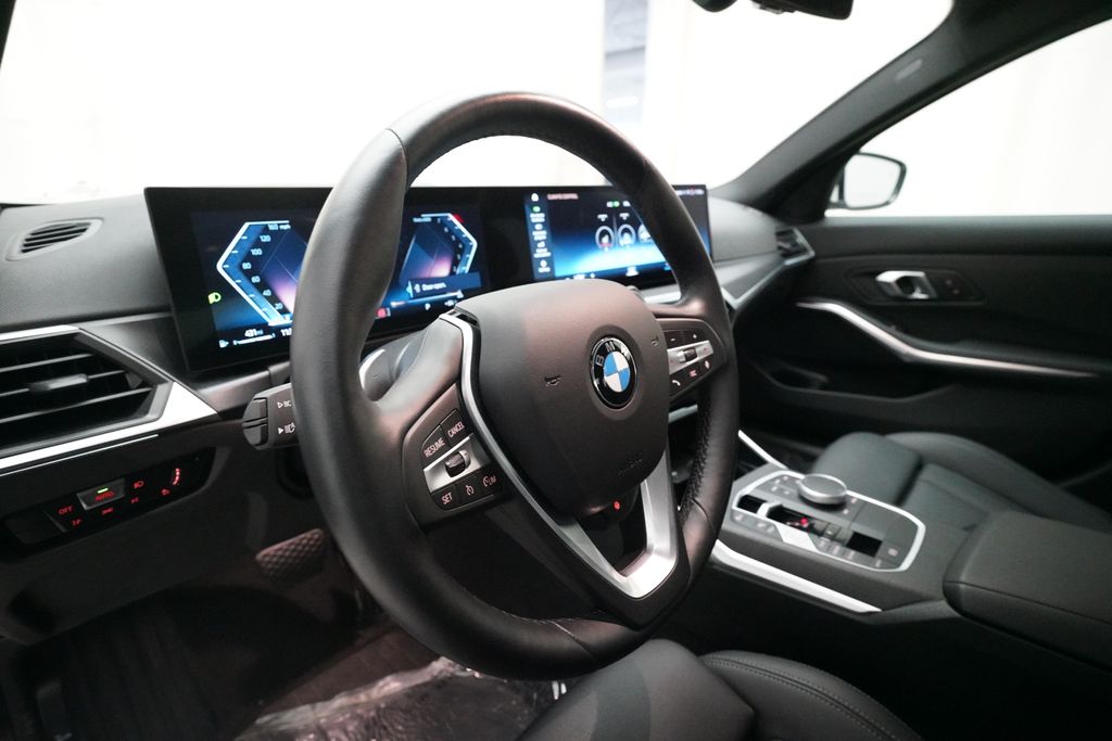 2024 BMW 3 Series 330i - Photo 8