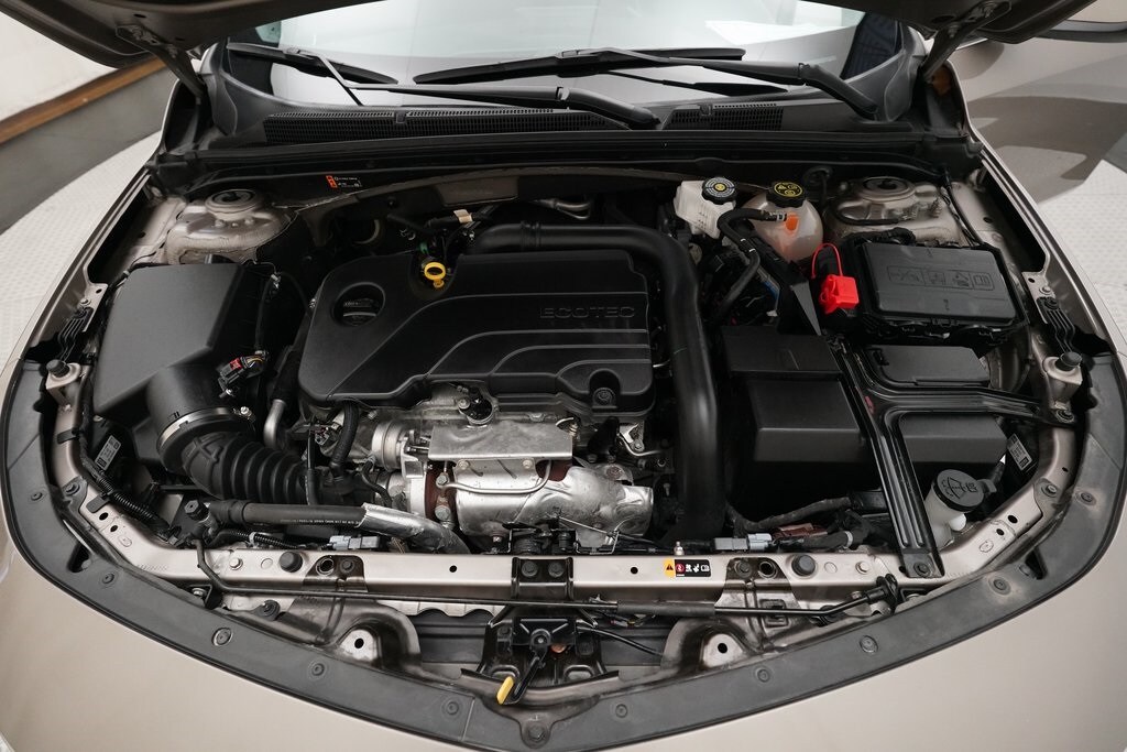 2023 Chevrolet Malibu 1LT photo 3