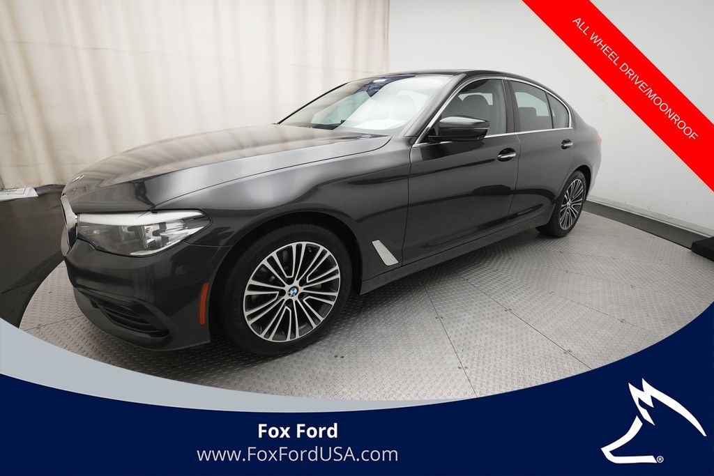 2017 BMW 5 Series 530i xDrive Sedan's photo