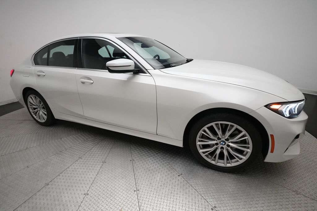 2024 BMW 3 Series 330i - Photo 36