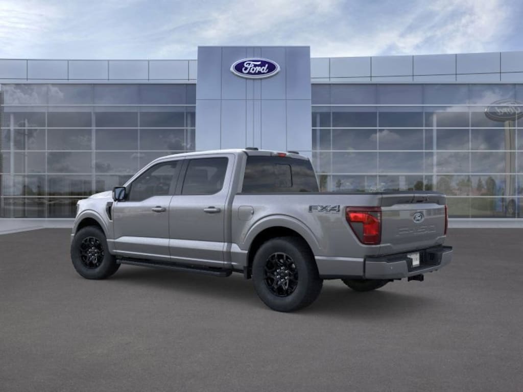 New 2025 Ford F-150 XLT 4D SuperCrew