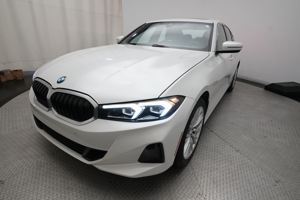 2024 BMW 3 Series 330i - Photo 12