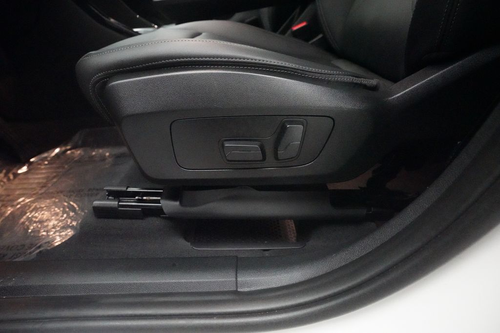 2023 BMW X1 28i - Photo 29
