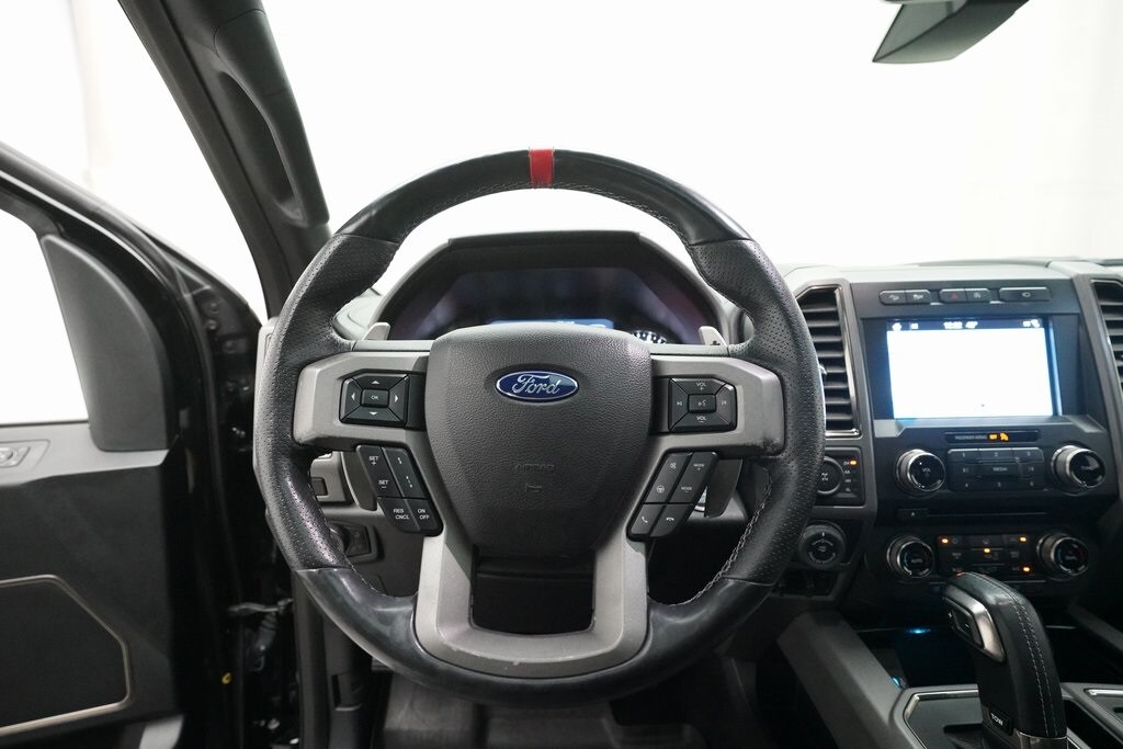 2017 Ford F-150 Raptor photo 2