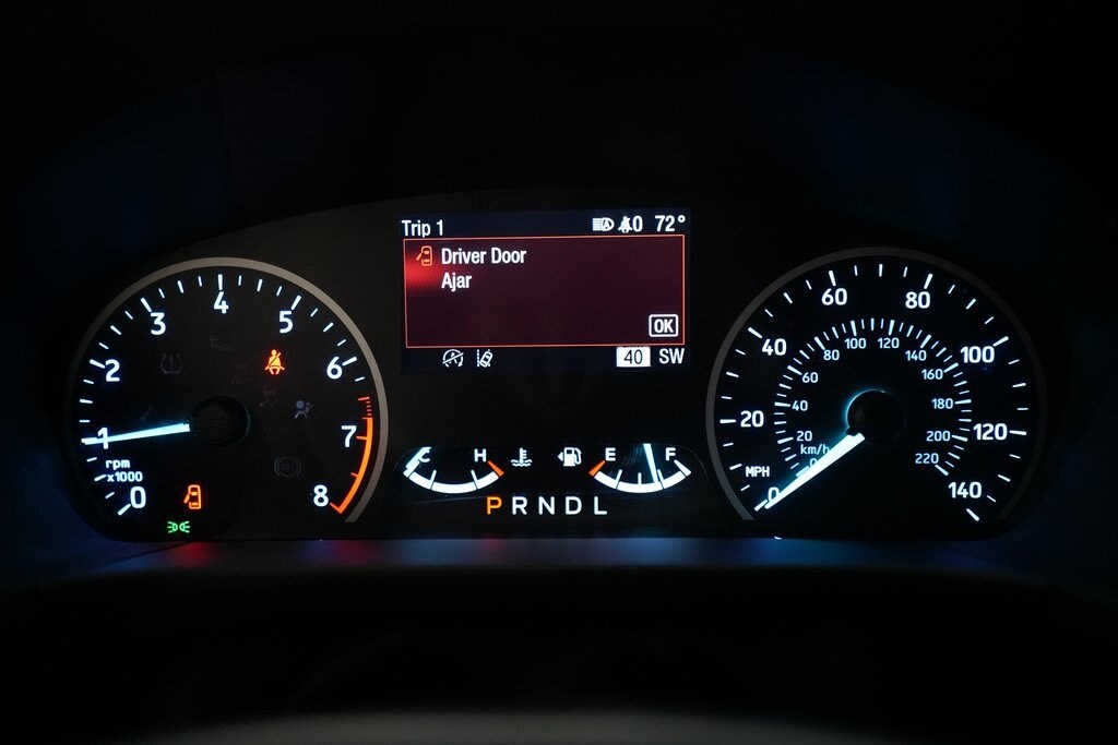 2022 Ford Escape SE photo 2