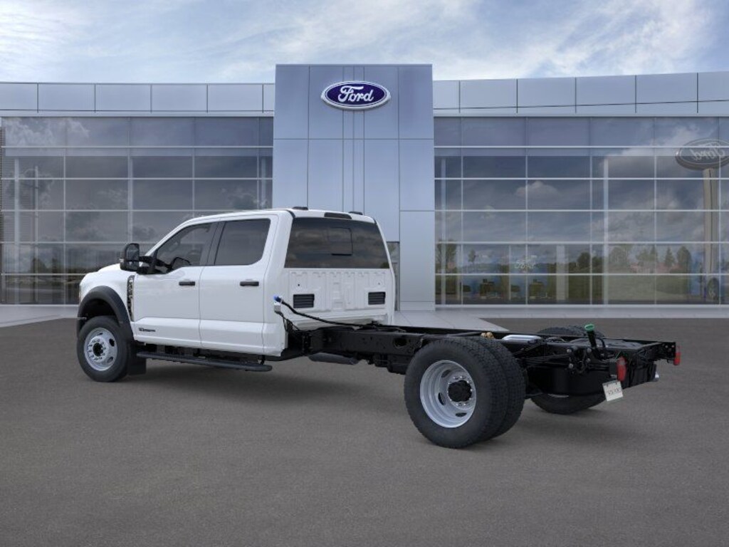 New 2026 Ford F-450SD XL 4D Crew Cab/Chassis