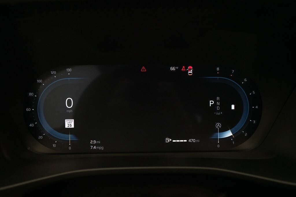 Used 2025 Volvo XC40 B5 Core SUV