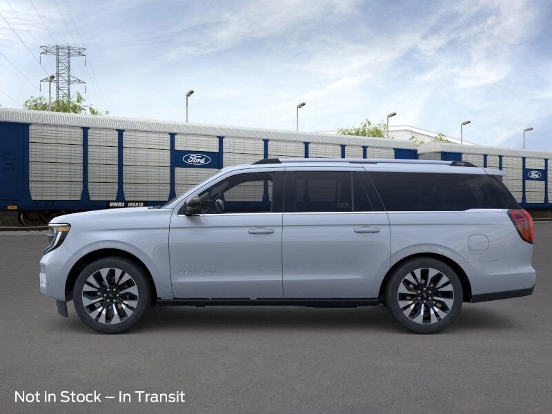 2025 Ford Expedition MAX Platinum photo 3