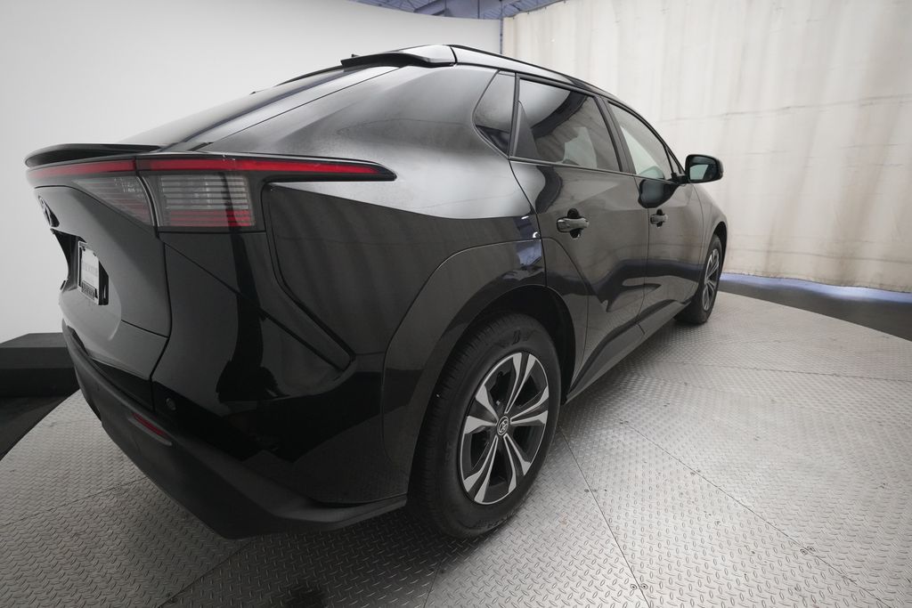 2024 Toyota bZ4X XLE - Photo 35