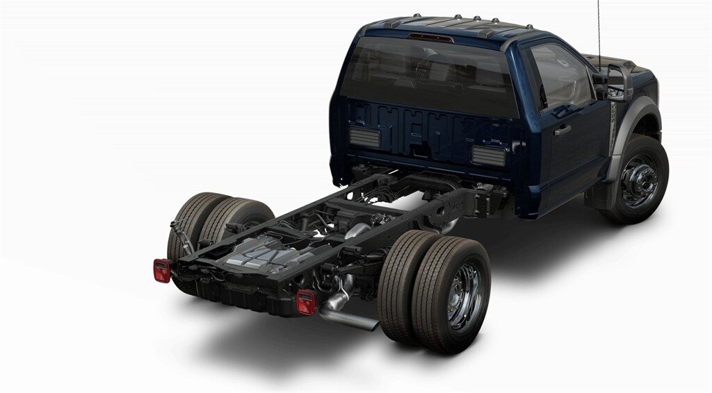 2024 Ford F-600 photo 3