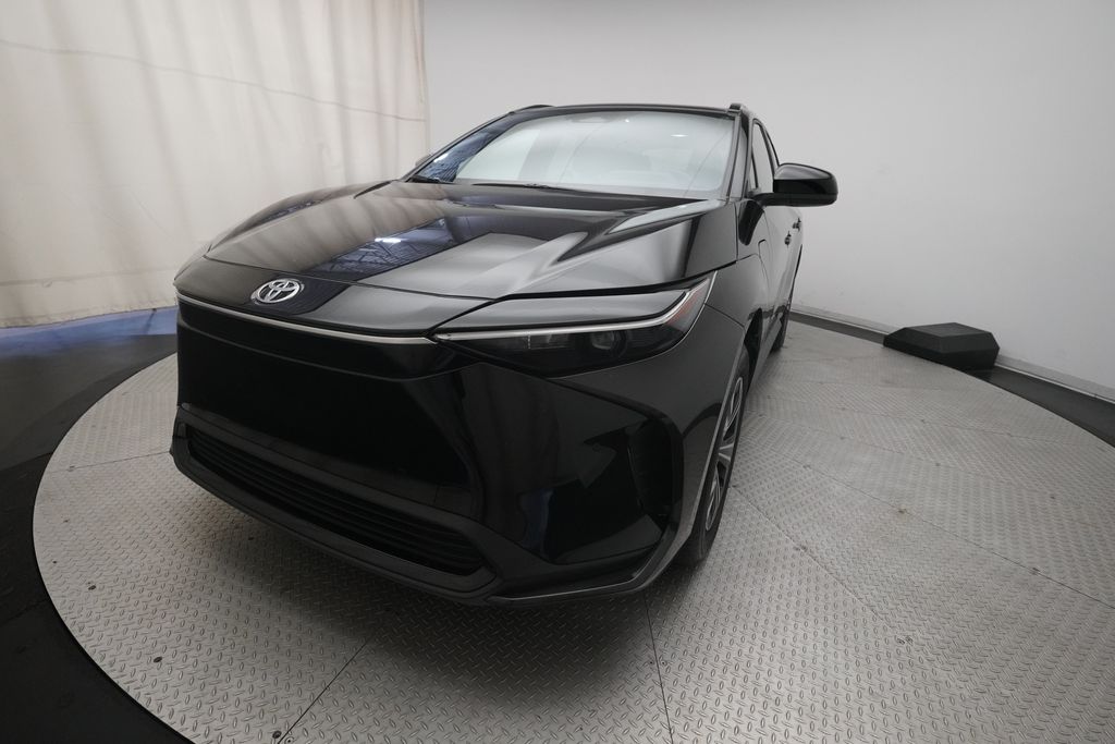 2024 Toyota bZ4X XLE | CarEdge | CarEdge