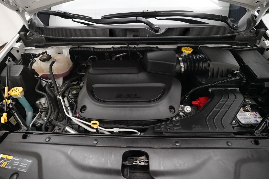 Used 2025 Chrysler Pacifica Limited Van Passenger Van