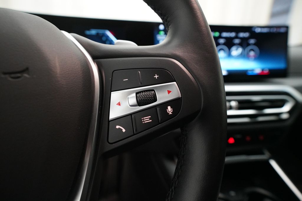 2024 BMW 3 Series 330i - Photo 18