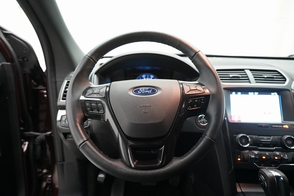 2018 Ford Explorer XLT photo 4