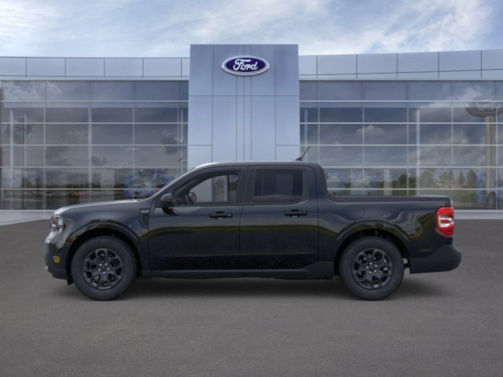 New 2026 Ford Maverick XLT 4D Crew Cab