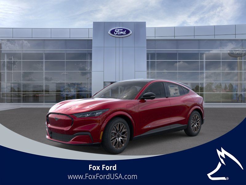 2025 Ford Mustang-Mach-e Premium's photo