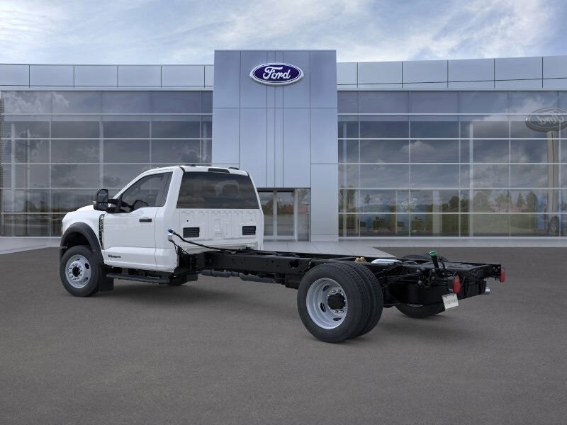 2026 Ford F-550 photo 4