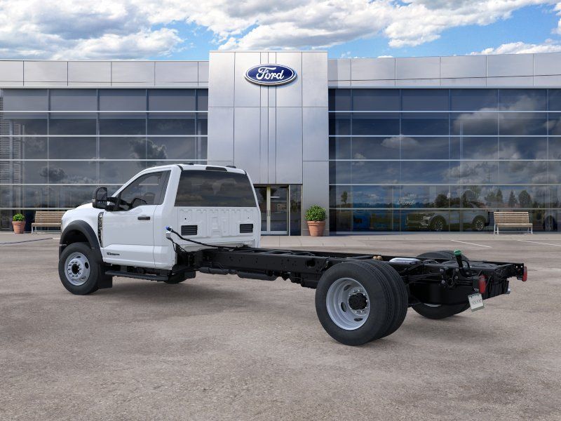 2025 Ford F-600 Super Duty Chassis Cab XL - Photo 4