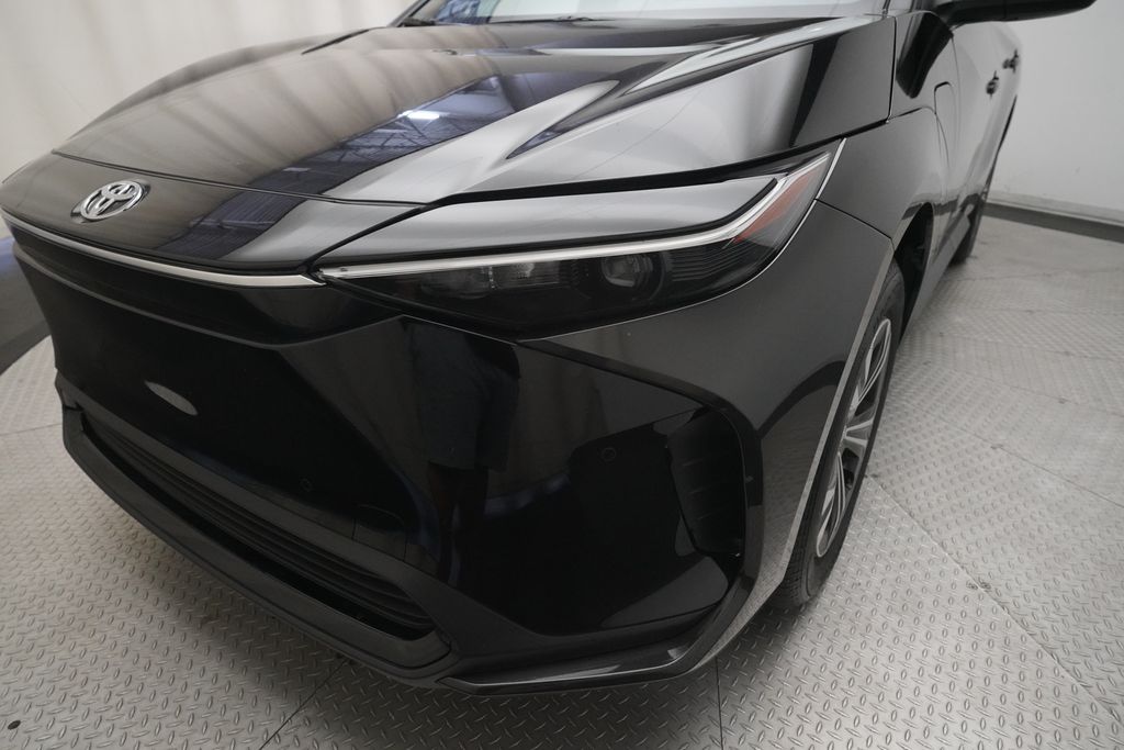 2024 Toyota bZ4X XLE - Photo 23